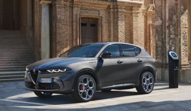 2022 Alfa Romeo Tonale Plug-in Hybrid Q4