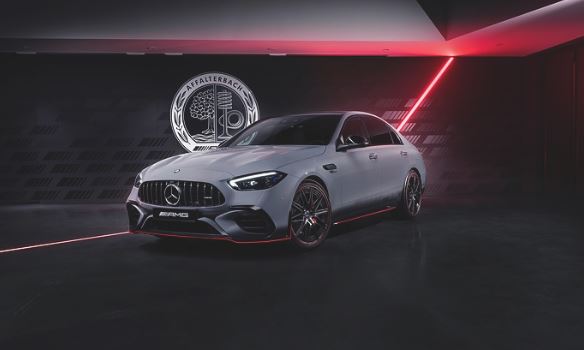 2022 Mercedes-AMG C 63 S E PERFORMANCE F1 Edition