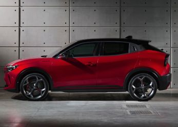 2024_Alfa_Romeo_Junior_Elettrica.jpg